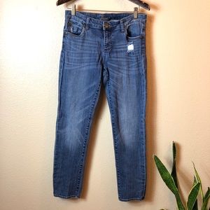Kut From The Kloth || Mid Rise Jeans